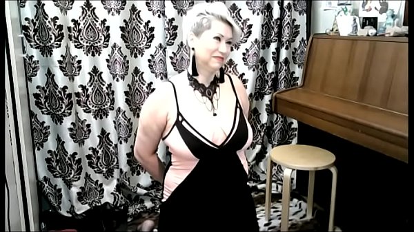 Mature Russian bitch Aimee learns to be subordinated …