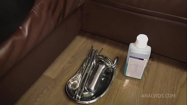 The assfucking tramp and the gynecologist. More BDSM for Queen Eugenia QE061