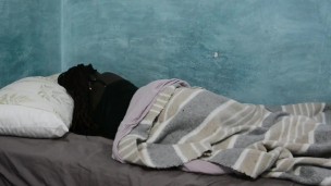 How pick up girl, kissed in public in 5 minutes