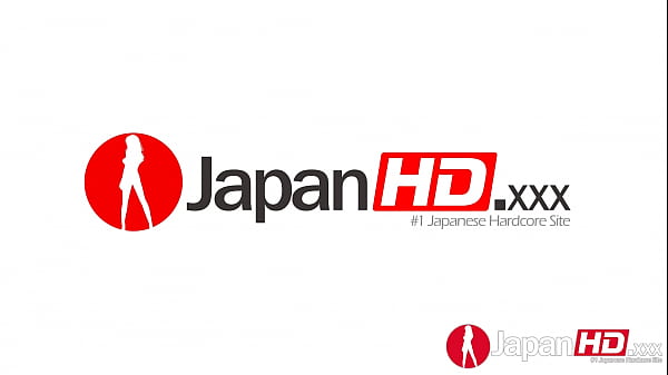 Tempting Japanese babe gangbanged