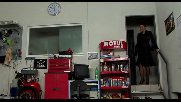 Mesmerizing woman Celine Noiret gets orgasm